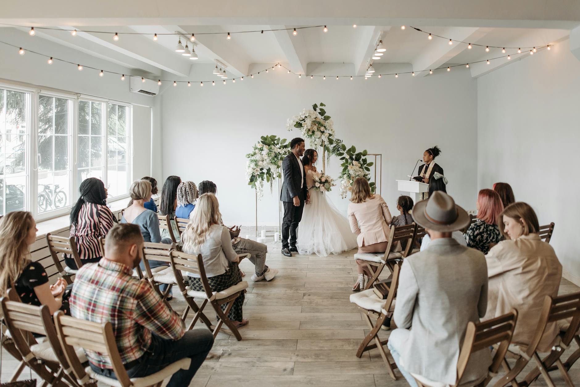 Trendy w organizacji ślubu z pomocą wedding plannera