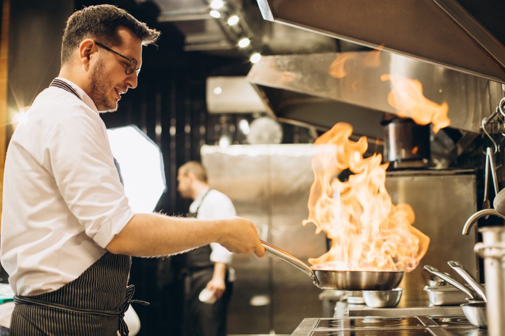 Stylowy catering na eventy firmowe Wrocław – eleganckie dania na firmową uroczystość.