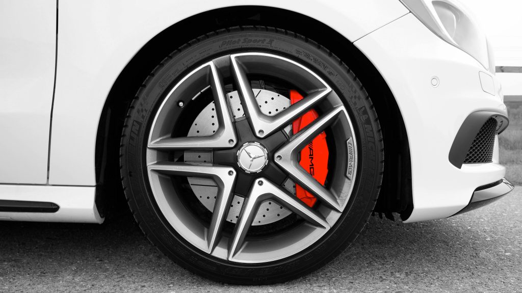 Mercedes A 200 AMG wypożyczalnia Katowice – nowoczesny, dynamiczny samochód premium dostępny na wynajem w Katowicach i okolicach.