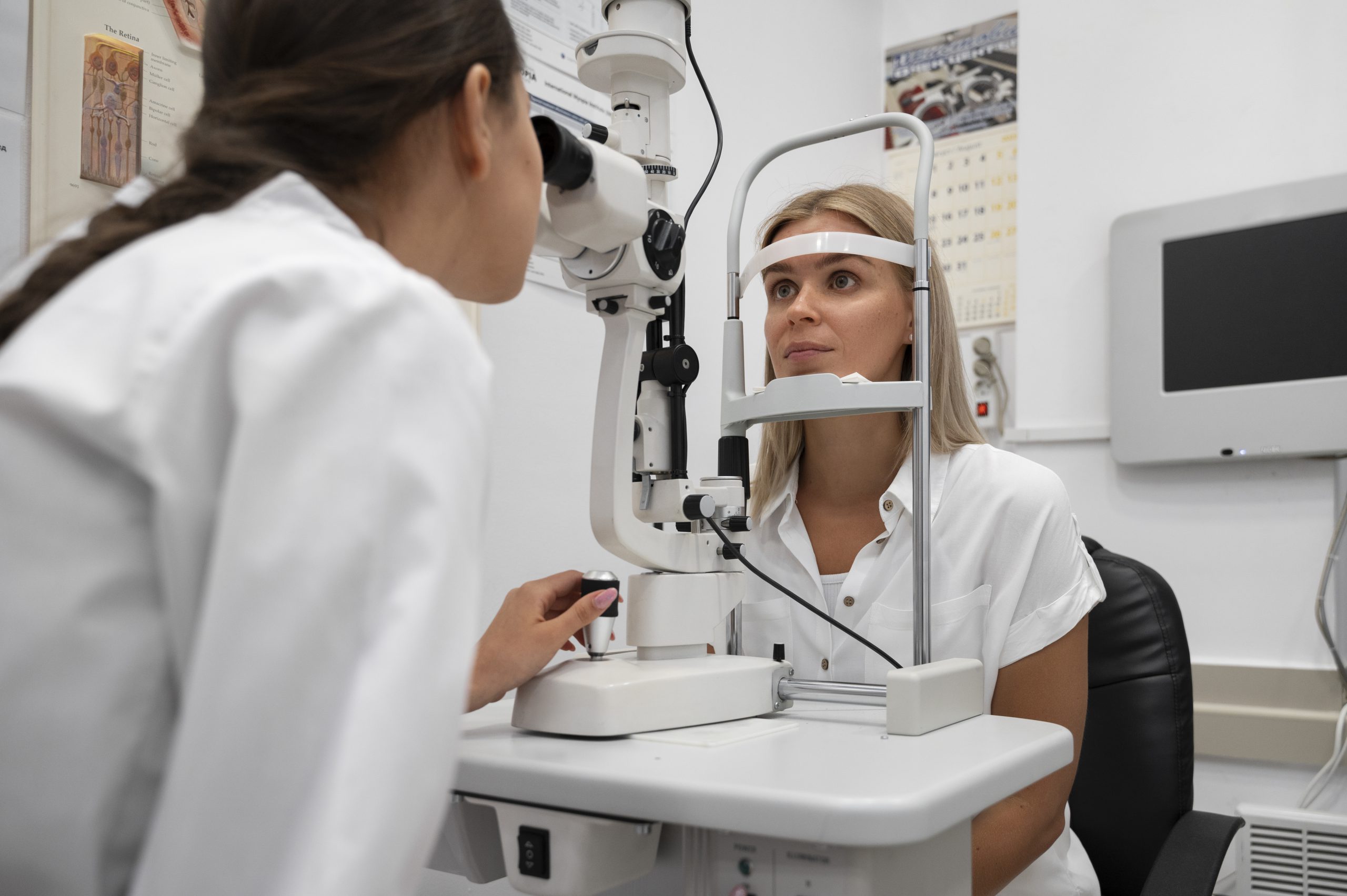 Bezpieczna i skuteczna laserowa korekcja wzroku – zdjęcie z kliniki okulistycznej w Jaworznie.